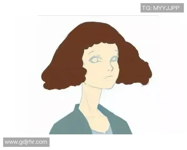 街头艺术展现足球明星魅力女孩手绘头像引发热议